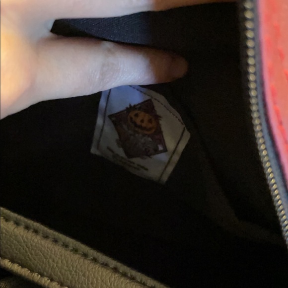 LOVE PAIN & STITCHES HANDCRAFTED - Picture 2 of 2